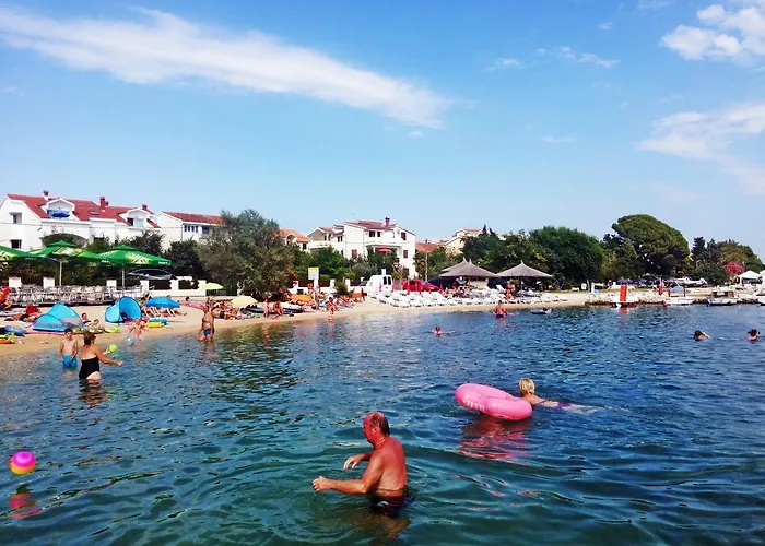 Eugen Pedisic Апартаменты Турань