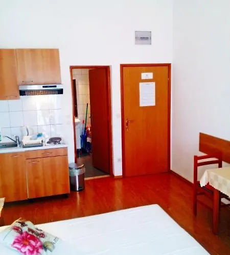 Eugen Pedisic 아파트